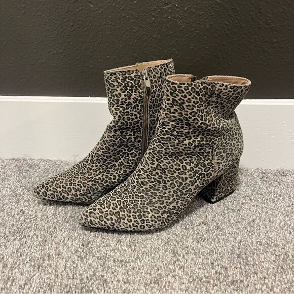 Steve Madden Nix Leopard Animal Print Pointed Toe Ankle Booties - Picture 4 of 11